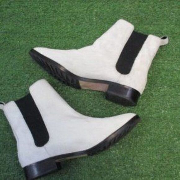 Elizabeth and James White Ponyhair Booties Boots  6.5 B - Picture 1 of 7